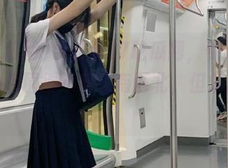 导航到17吃瓜网，保证你会被八卦包围得不知东南西北，但乐此不疲！