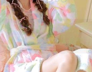 51每日吃瓜：朝夕相处的校园，视频里有多少人偷偷打脸？