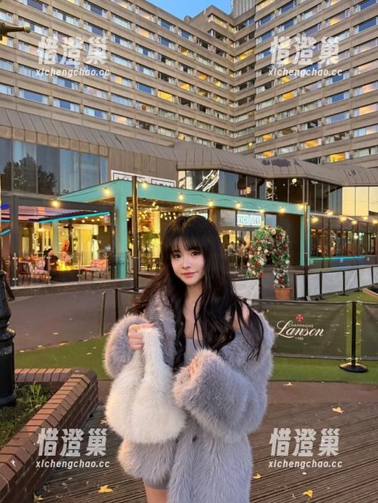 想要最新动态？来吧，传送门已为你开启，718.st等你来探索！