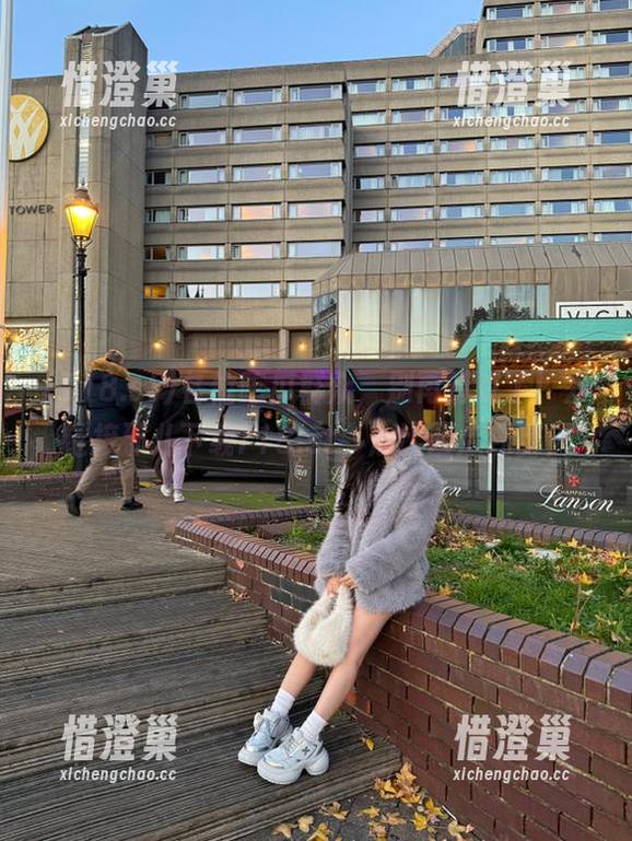 各位吃瓜群众，别再错过了！去链接那儿下载718.st，瓜比西瓜还甜！