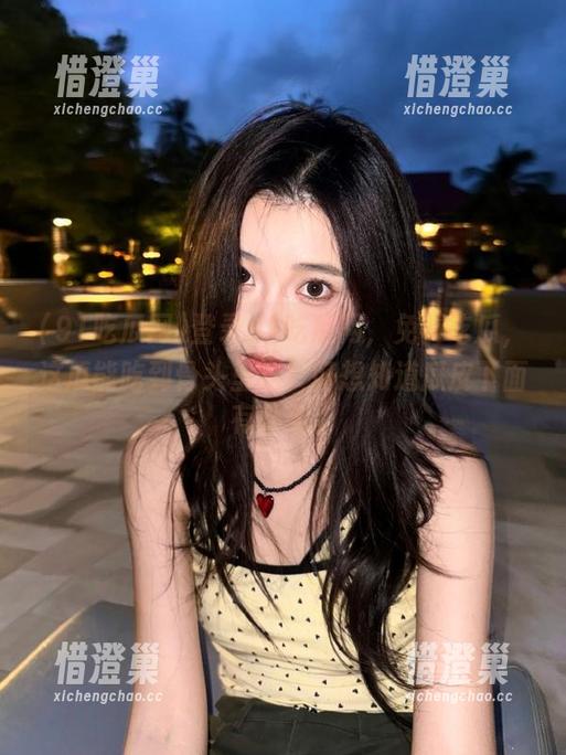 登录91吃瓜网，免费吃瓜，这瓜能吃到骨头里吗？好想知道瓜皮下面有什么。