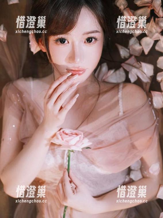 走过路过不要错过！998.su黑料吃瓜网的传送门，带你揭秘红毯后的小秘密！