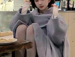 下载www.吃瓜，你就能随时随地围观那些令人咋舌的故事，真是没事找事！
