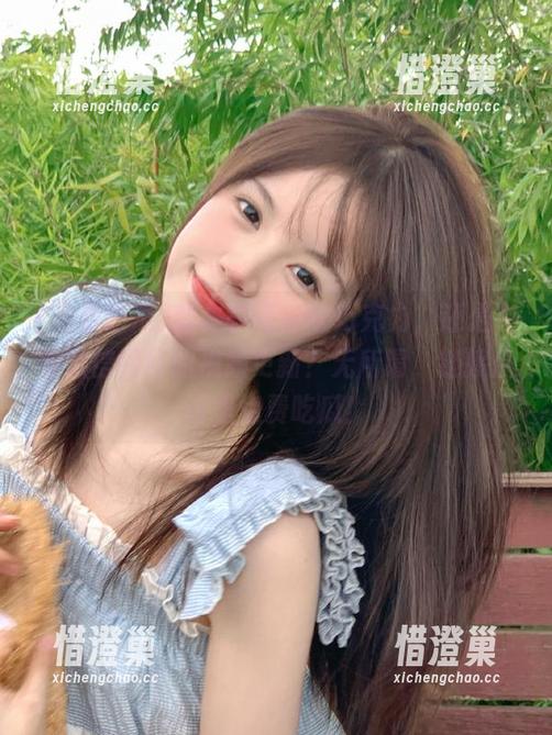 我是在等一块巧克力，还是在等微信网红的视频更新？无所谓，链接点这里免费吃瓜！