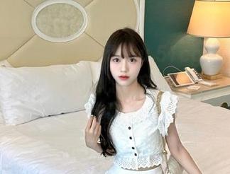 一秒登录www.51cg.fun吃瓜网，瞬间被吸引，心里暗想，这个瓜不会太酸吧？