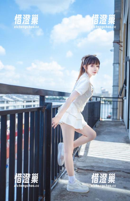 指尖划过吃瓜网入口，是什么吸引了我？热门事件背后似乎藏着秘密呢