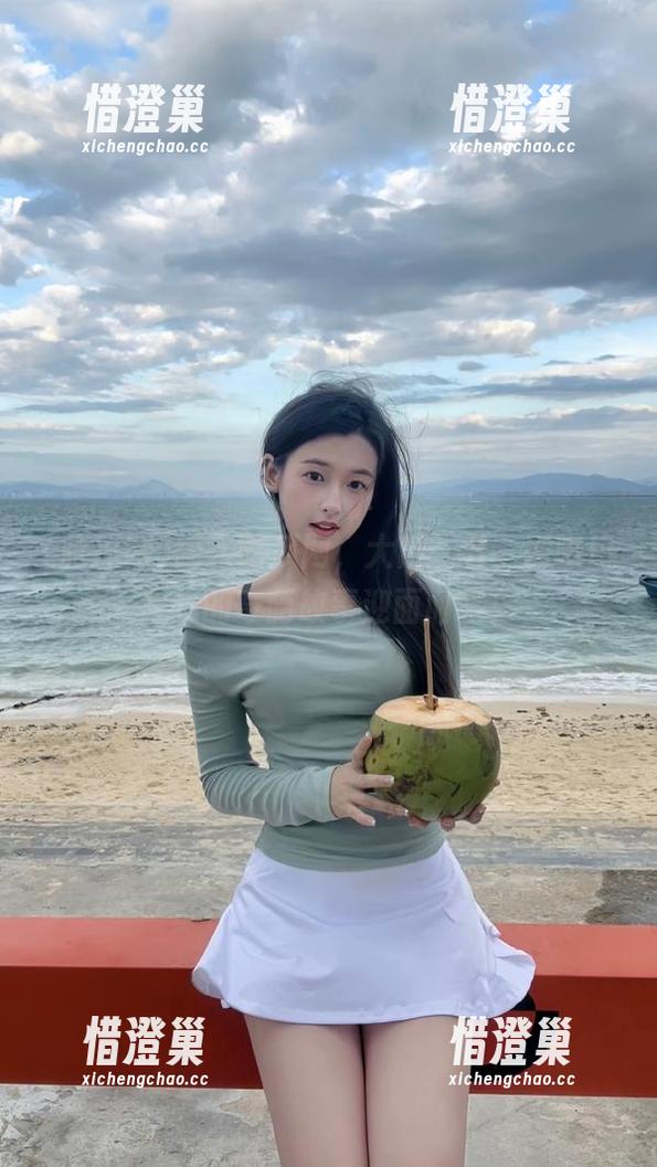 踏入吃瓜网，大门一开，网曝门背后的奇葩故事迎面而来！