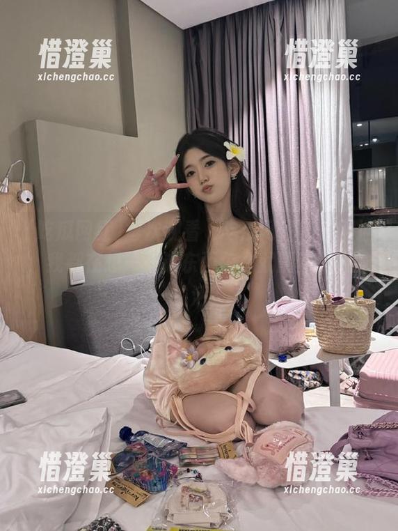 每次观看“吃瓜网红”的网址，我都在想——这东西怎么就刷新了我的生活？