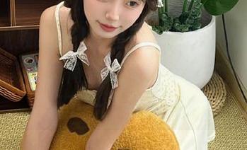 这网页上的吃瓜视频app也太精彩了，简直让人停不下来，忍不住点开下一个奇葩故事！