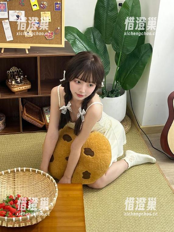 这网页上的吃瓜视频app也太精彩了，简直让人停不下来，忍不住点开下一个奇葩故事！