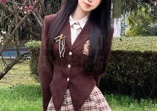 在黑料不打烊苹果版上看爆料，吃瓜群众的快乐停不下来～