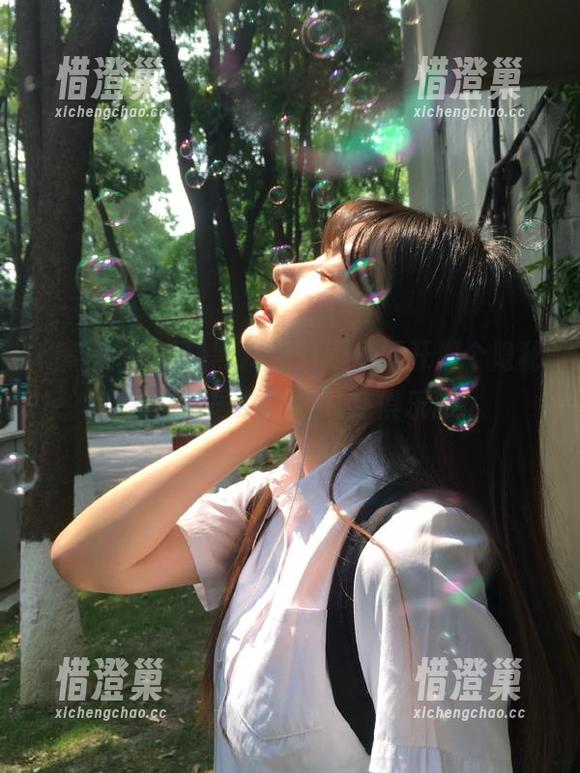 黑料爆料网 黑料爆料网,打开那个隐秘的入口,居然是个八卦俱乐部!