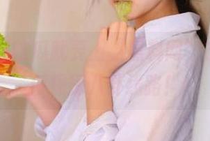 吃瓜就要上“黑料网”在线，顺便探探八卦线路！