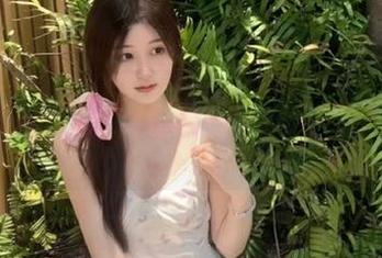 黑料网苹果版：在线操作，这瓜时髦又诱人