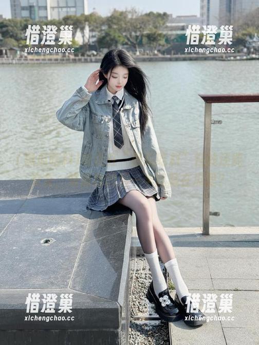 听说在“黑瓜吃料”在线还能交友，难道我的另一半就藏在瓜里？